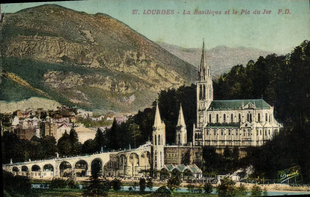Lourdes - La Basílica y el Pic du Jer - P.D. Doucet - Anverso
