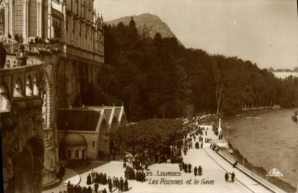Lourdes — As Piscinas e o Gave — C.A.A. n°25 - Frente