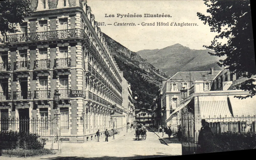 Cauterets - Grand Hôtel d'Angleterre — As Pirineus Ilustradas, n°247 - Frente