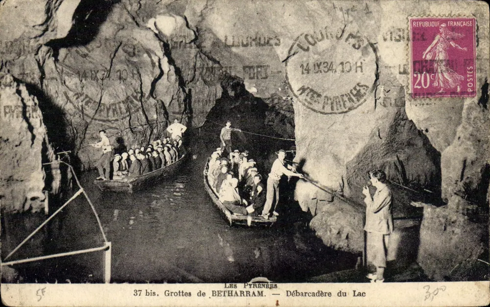 Grutas de BETHARRAM — Desembarque no Lago — Phototypie-Hélios, Limoges - Frente