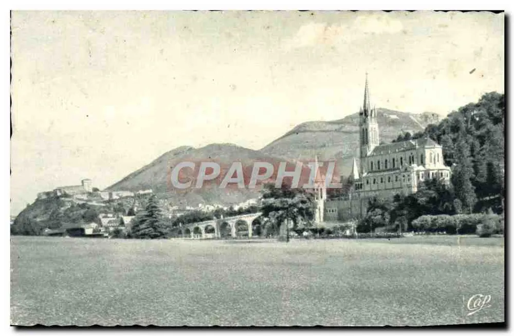 Lourdes — Die Basilika und das Schloss — Verlag Cap, Nr. 1662 - Vorderseite
