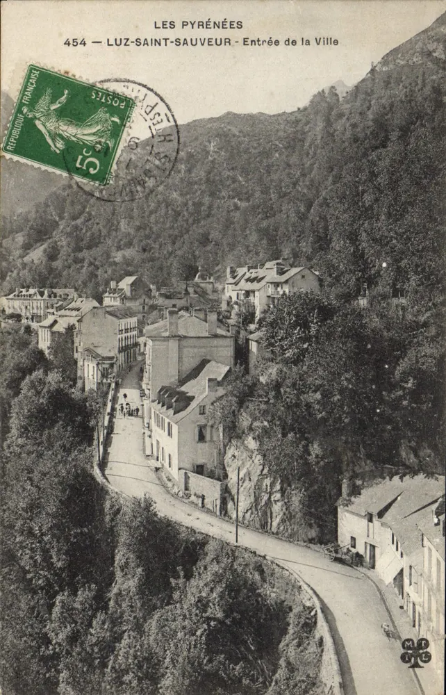 Luz-Saint-Sauveur — Eingang in die Stadt — Die Pyrenäen, n°454 - Vorderseite