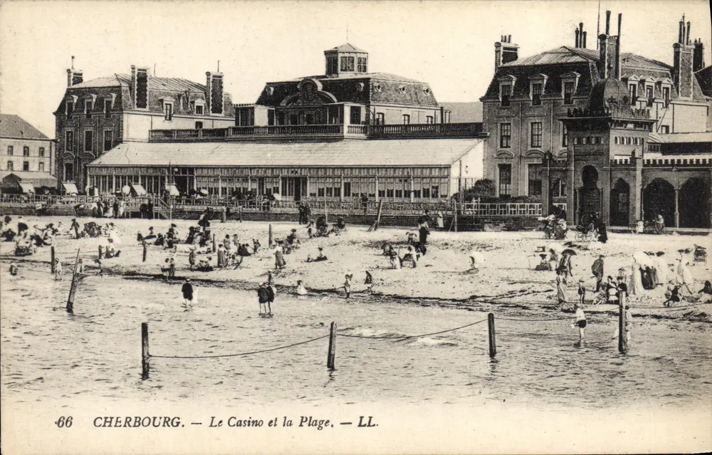 Cherbourg — O Casino e a Praia — LL. — N°66 - Frente