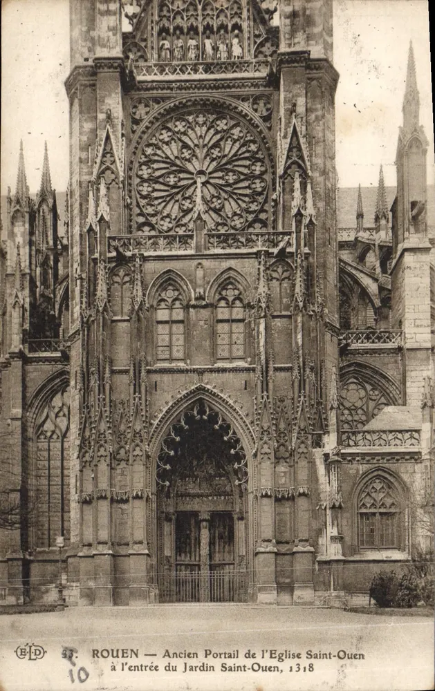 Rouen — Alter Portal der Kirche Saint-Ouen am Eingang zum Garten Saint-Ouen, 1318 - Vorderseite
