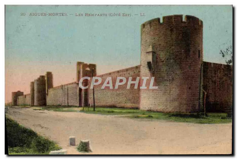 Aigues-Mortes — Les Remparts (Côté Est) — LL - Anverso