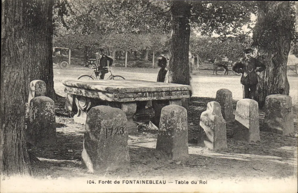 Wald von FONTAINEBLEAU — Königstisch — 104 - Vorderseite