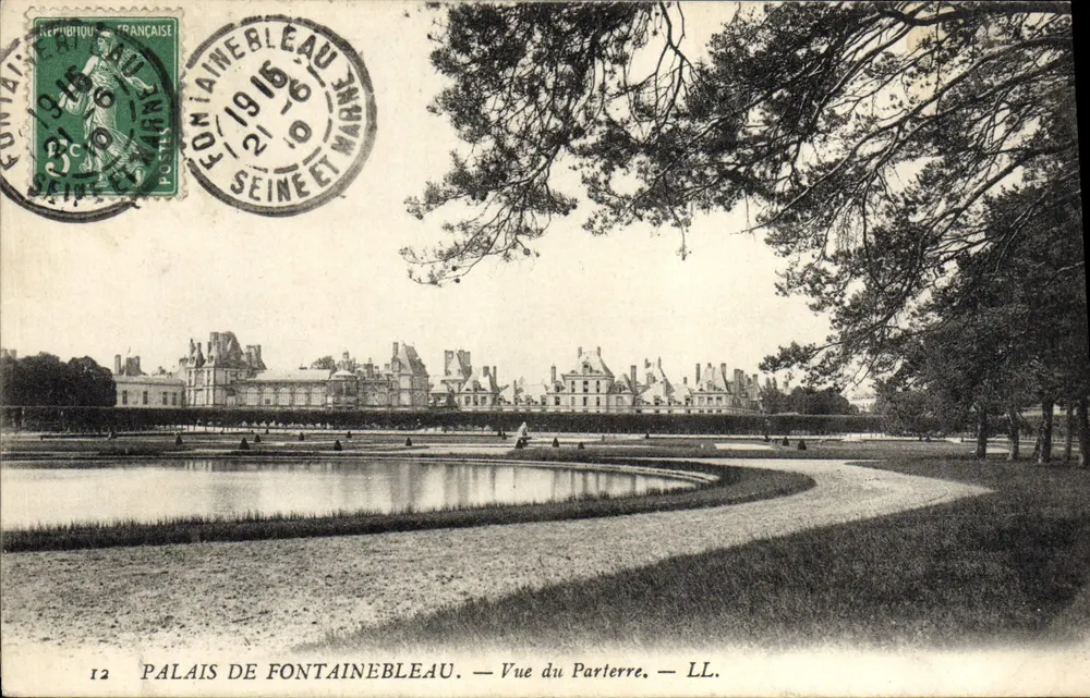 Schloss Fontainebleau — Ansicht des Parterres — LL. - Vorderseite
