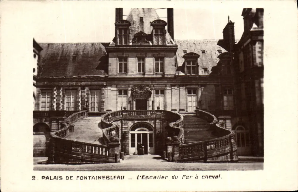 Schloss Fontainebleau — Die Eisenpferdestiege — Édition des Musées Nationaux, Paris - Vorderseite