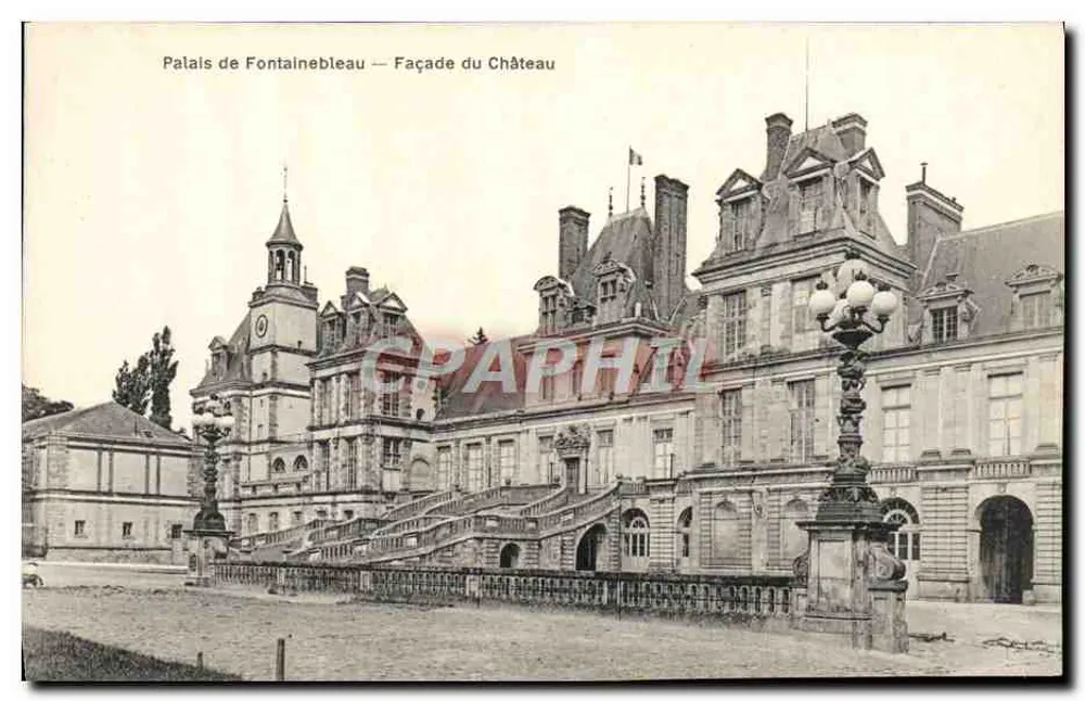 Palácio de Fontainebleau — Facha da Casa da Corte — I. P. M. Paris - Frente