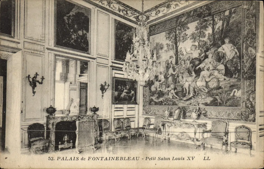 Schloss Fontainebleau - Kleiner Salon Louis XV — LL - Vorderseite