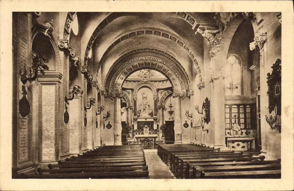Innenansicht der Kapelle der Carmeliterinnen von Lisleux — Verlag nicht sichtbar, Seriennummer 4 - Vorderseite