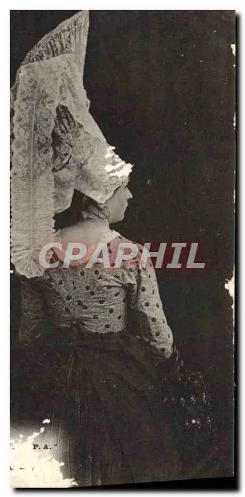 Mulher em traje tradicional — perfil — P.A. - Frente
