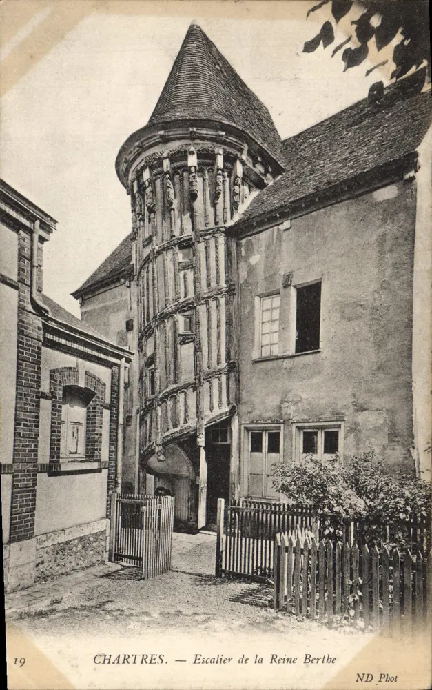 Chartres — Escalier da Rainha Berthe — ND Fotografia - Frente