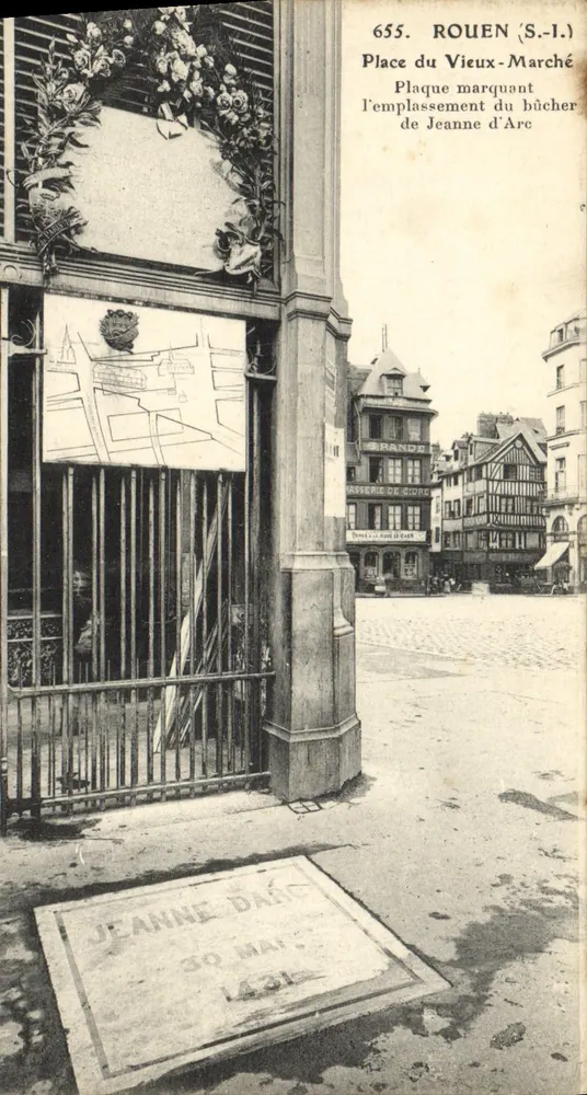 Rouen (S.-I.) — Place du Vieux-Marché, Platte markiert den Standort des Scheiterhaufens von Jeanne d'Arc — Verlag S. I. n° 655 - Vorderseite