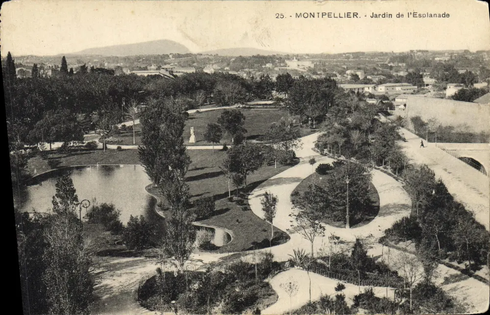 Montpellier — Jardim da Esplanada — vista aérea com lago e trilhas — editor não identificado, n° 25 - Frente
