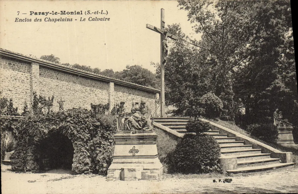 Paray-le-Monial (S.-et-L.) — Einrichtung der Kapläne - Das Calvary — Verlag B. F. - Vorderseite