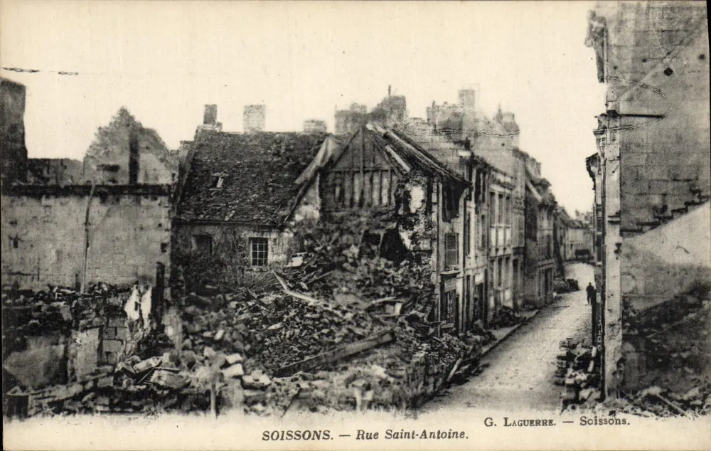 Soissons — Rue Saint-Antoine — G. Laguerre - Frente