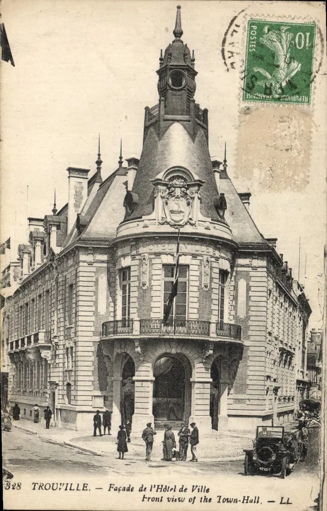 Trouville — Fassade des Rathauses — Verlag LL, Nr. 328 - Vorderseite