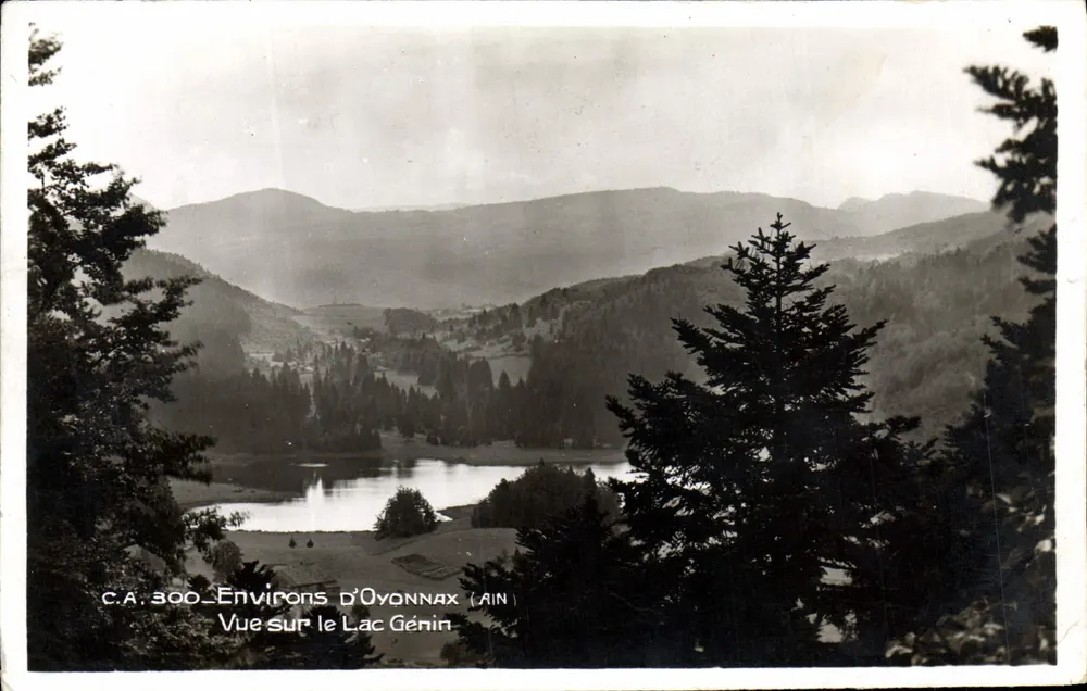 Environ d'Oyonnax (Ain) — Vue sur le Lac Génin — C.A. 300 - Recto