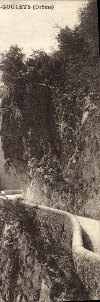 Goulettes (Drôme) — visão da estrada encaixada em um canyon rochoso — editor não identificado, n° de série 26 - Frente