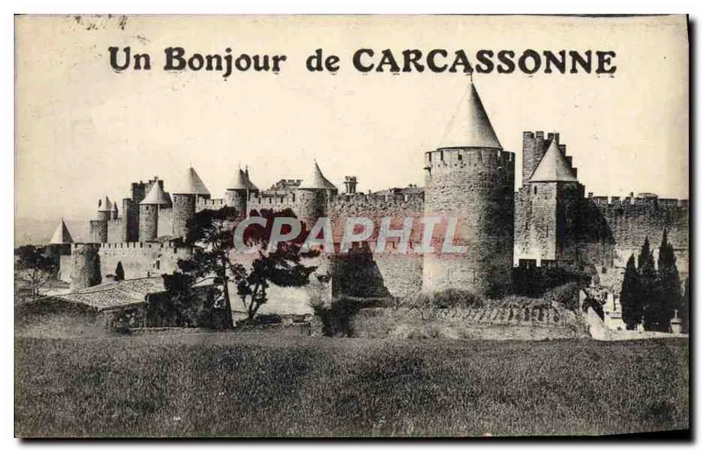 Carcassonne — Versterkt kasteel met kegelformige torens - Voorkant