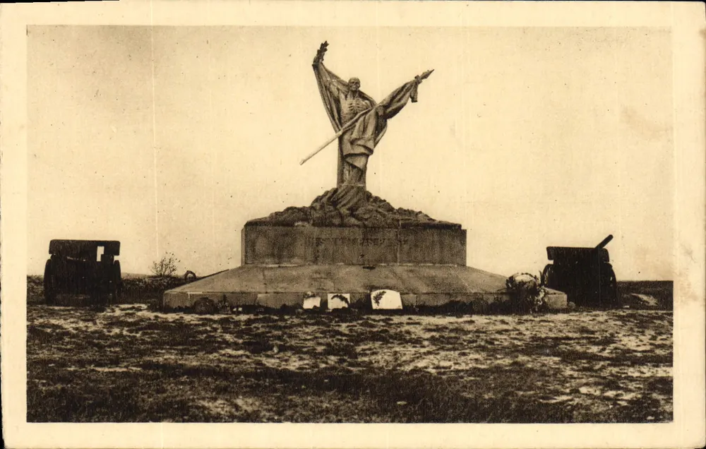 Plateau du Mort-Homme — Monument aux Morts de la 69e Division — J. Froment-Meurice, sculpteur - Recto