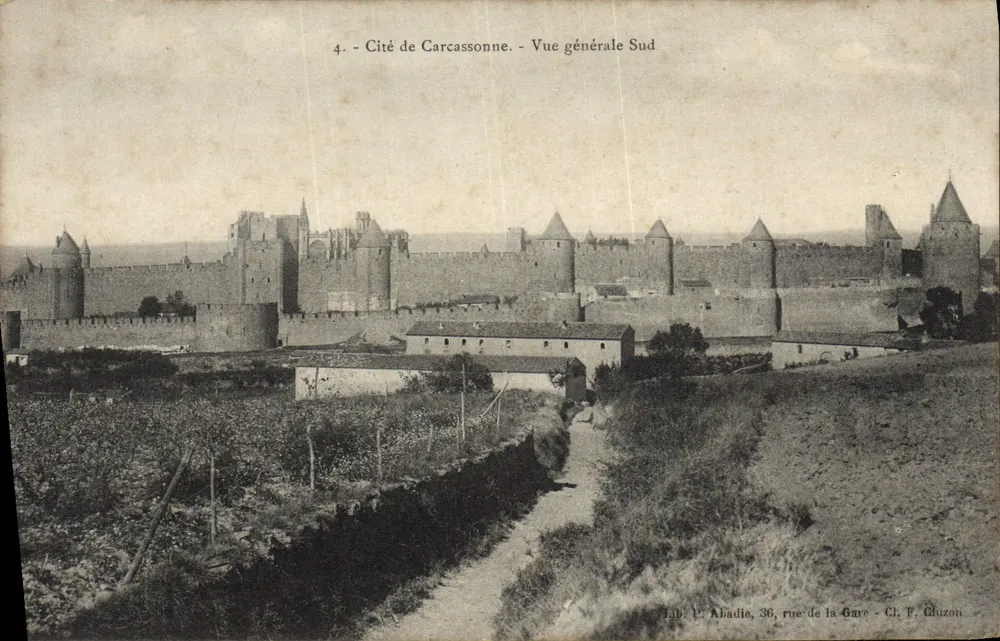Cidade de Carcassonne — Vista geral sul — Lib. L'Abadie, 36, rue de la Gare - Ch. F. Gluzon - Frente