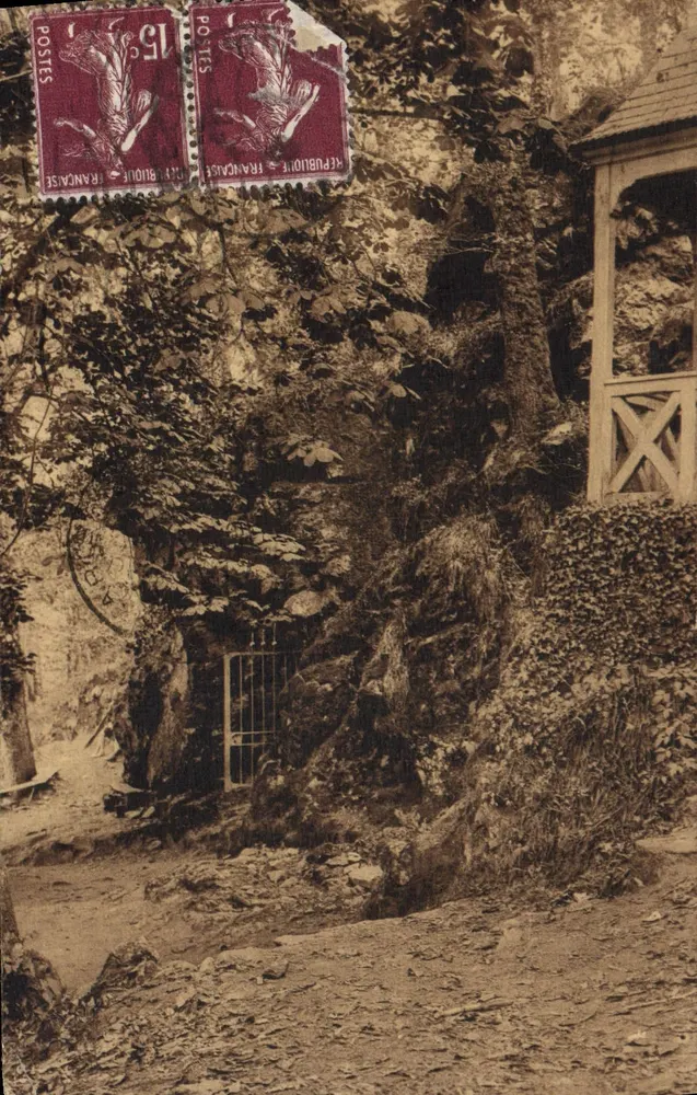 Fontenay-le-Comte — Die Höhle des Vaters Montfort — Éd. L. Bordier - Vorderseite