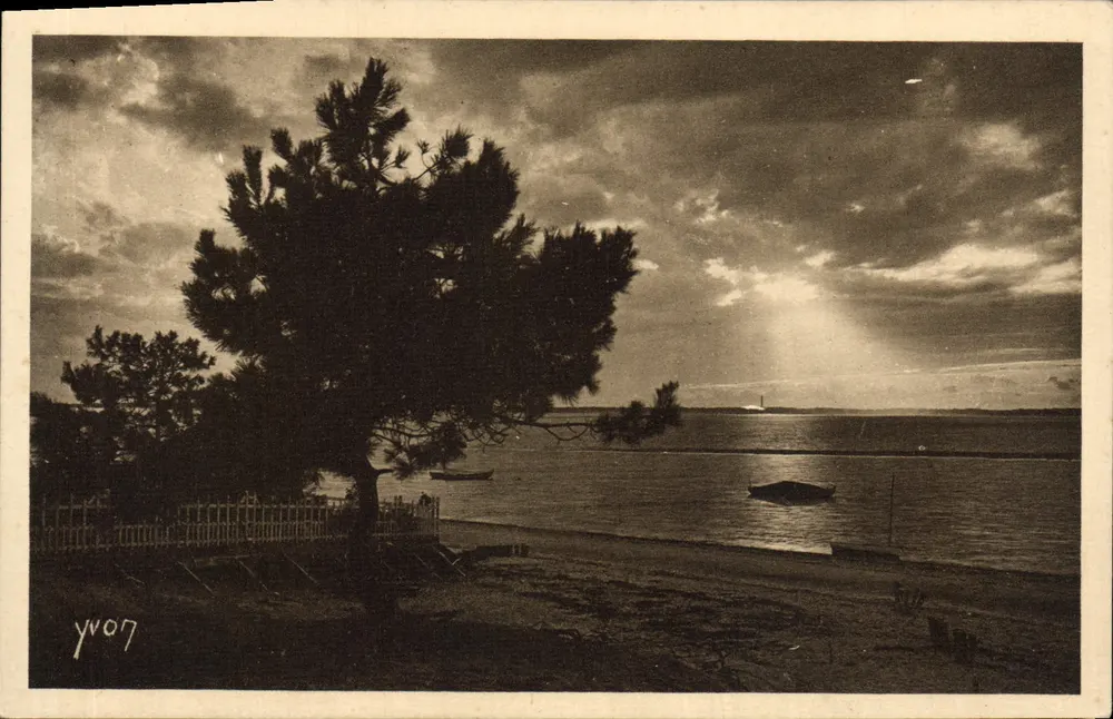 Le Moulleau — Os encantos da costa de prata, mar e floresta — Antes da tempestade — Edição de Arte YVON, Paris - Frente