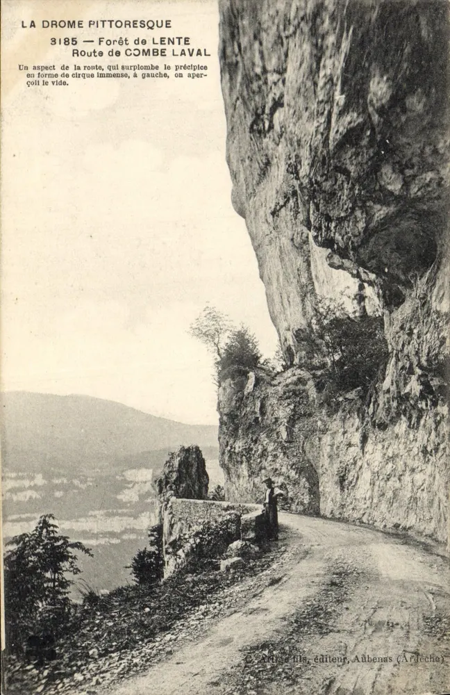 A Drome Pittoresca — Floresta de Lente, Estrada de Combe Laval — Arnaud filho, editor, Aubenas (Ardèche) - Frente