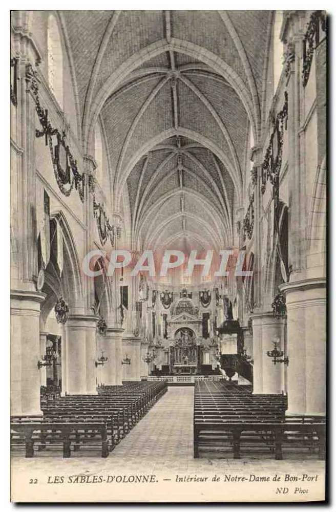 Les Sables-d'Olonne — Interior da Igreja de Nossa Senhora do Bom Porto — ND Pooi - Frente