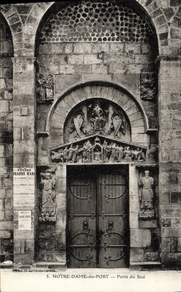 Notre-Dame-du-Port — Südportal — Jeanne d'Arc - Vorderseite