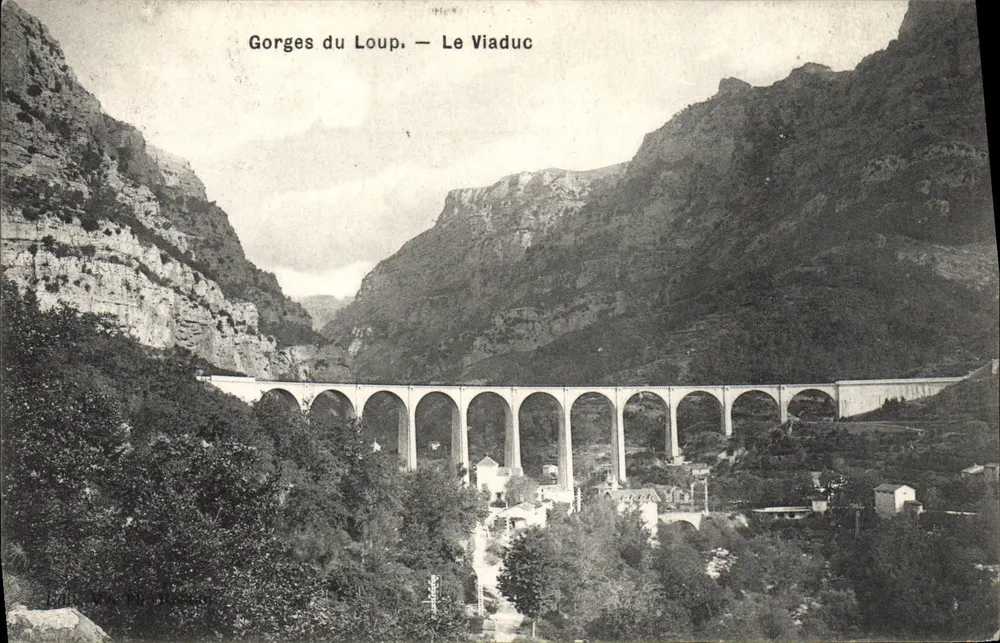 Gorges do Lobo — O Viaduto — Editor não identificado, número de série não visível - Frente