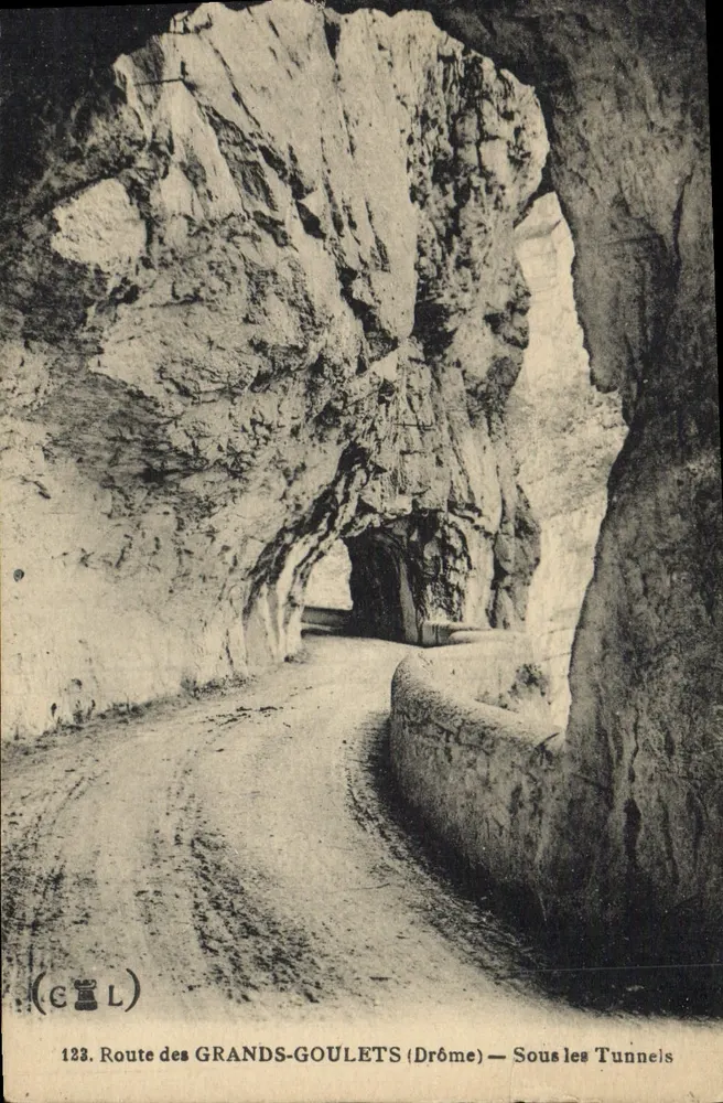 Rodovia dos GRANDS-GOULETS (Drôme) — Sob os Túneis — Editor CGL, n° 123 - Frente