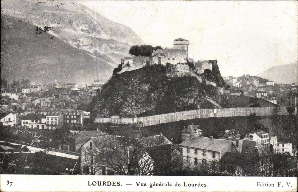 Lourdes — Vista geral de Lourdes — Edição F. V. n°37 - Frente