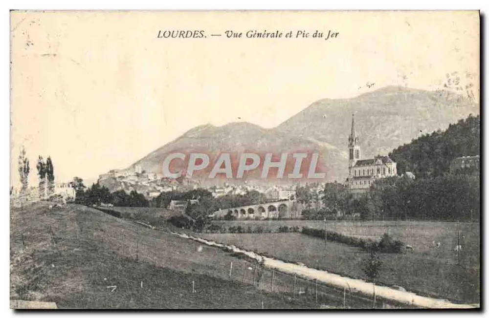 Lourdes — Vista Geral e Pic du Jer - Frente