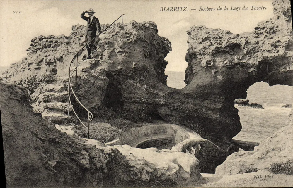 Blarritz — Felsen der Loge des Theaters — ND Phot, n° 211 - Vorderseite