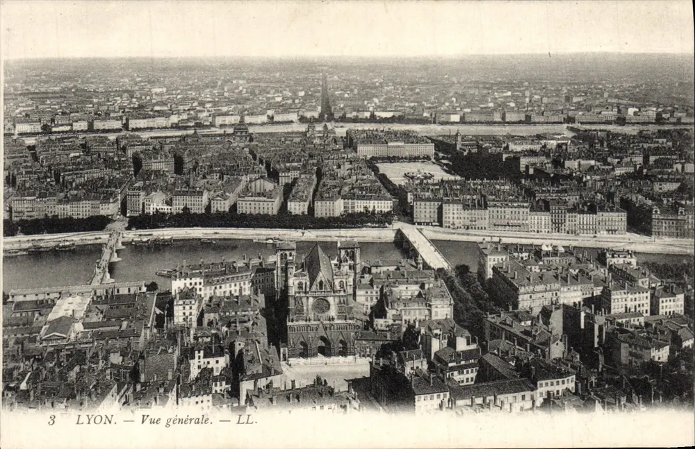 LYON — Vista geral — LL. - Frente