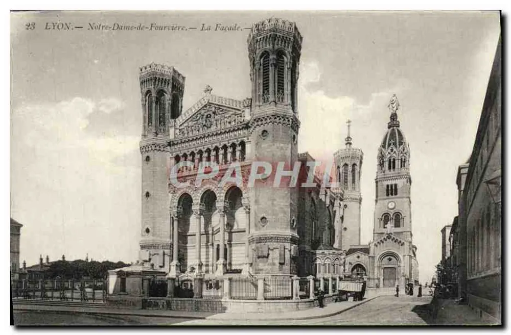 LYON — Nossa Senhora de Fourvière — A Fachada - Frente