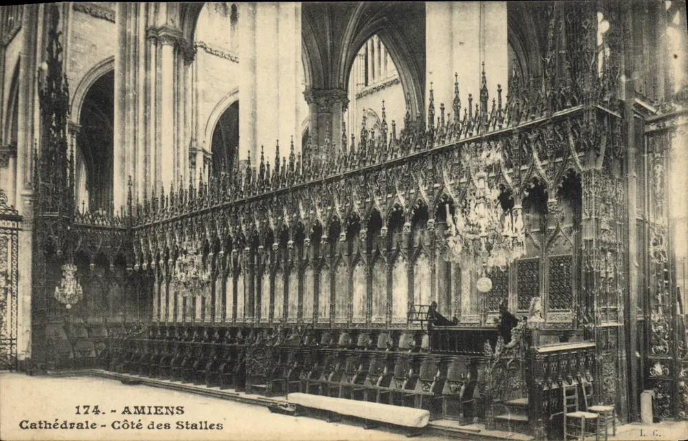 Amiens - Catedral - Lado das Cadeiras - L. C. n°174 - Frente