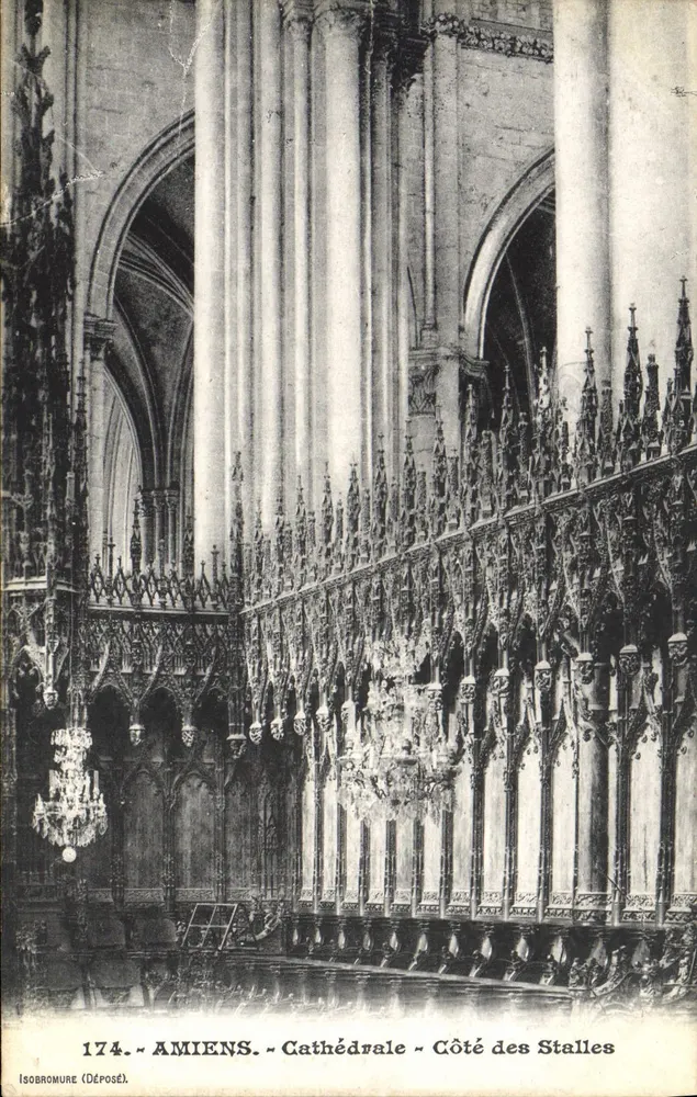 Amiens - Catedral - Lado das Cadeiras - Frente