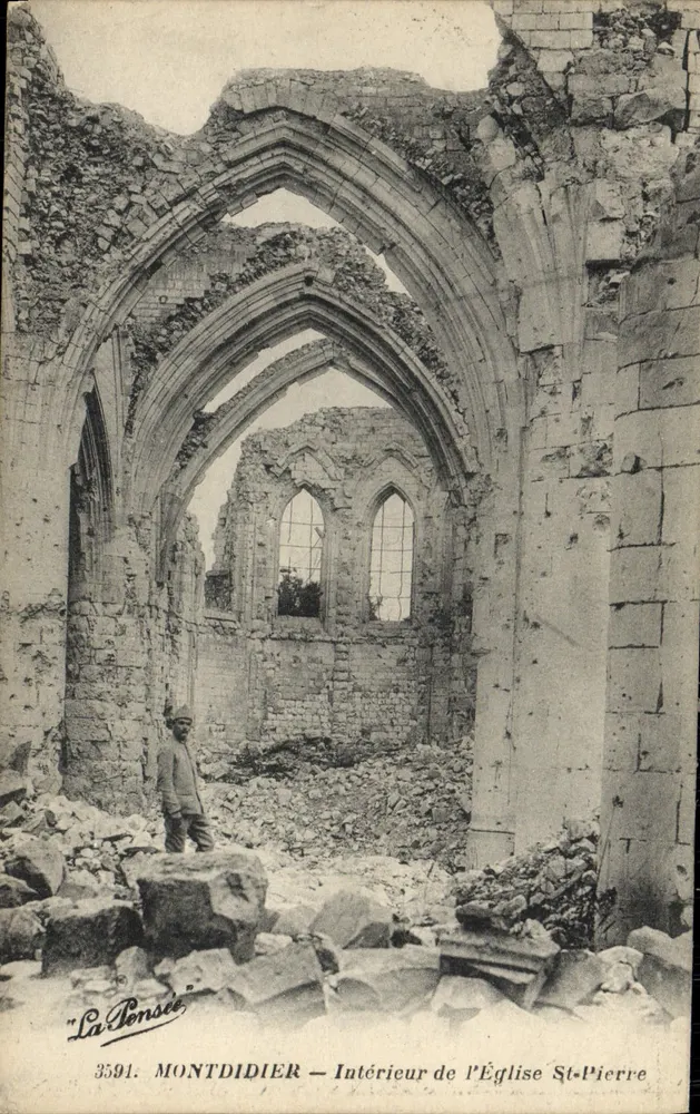 Montdidier — Innenansicht der Kirche St-Pierre — La Pensée, n°3591 - Vorderseite