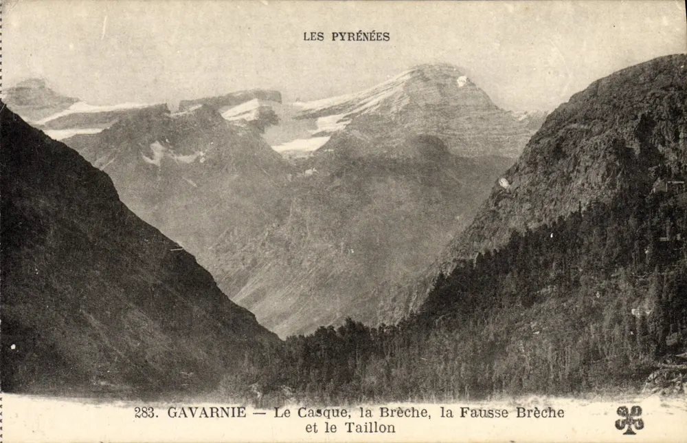 Gavarnie — Der Helm, der Spalt, der Falsche Spalt und der Taillon — Die Pyrenäen - Vorderseite