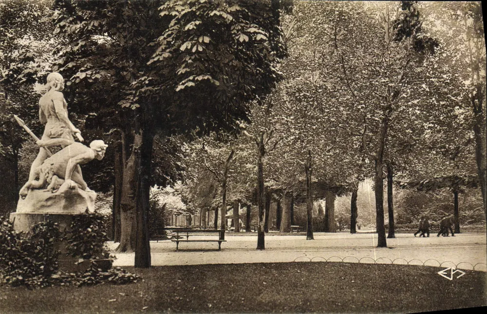 Estatua de Netuno em um parque — editor E.P.D. — n° de série 54 - Frente
