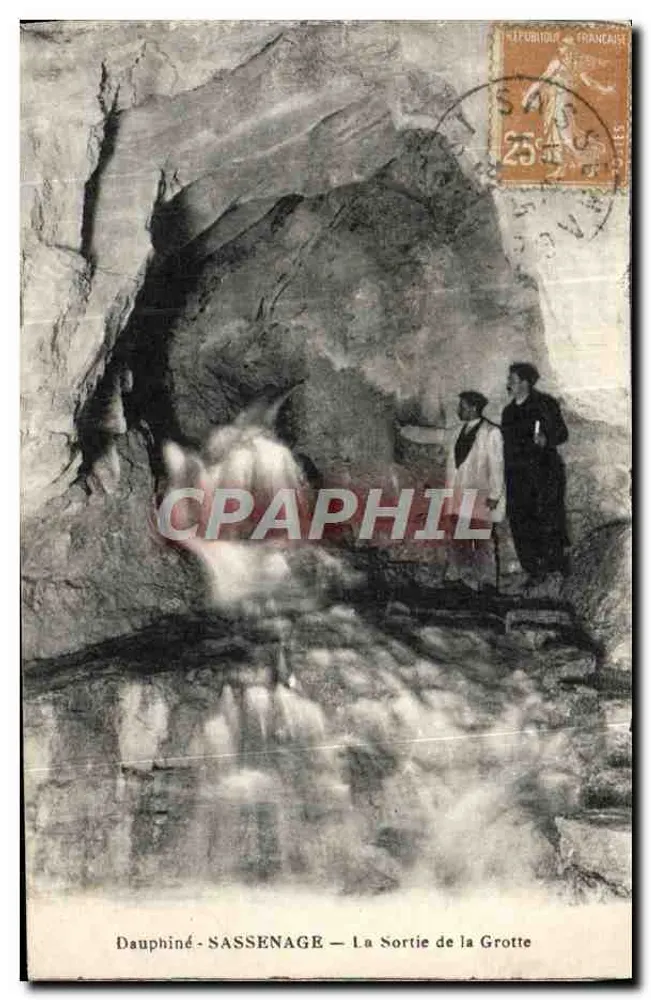 Dauphiné - Sassenage — Ausgang der Höhle - Vorderseite
