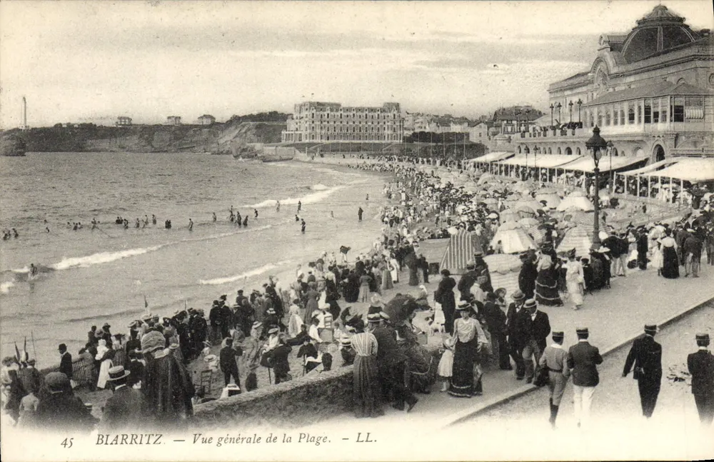 Biarritz — Vista geral da Praia — LL. - Frente