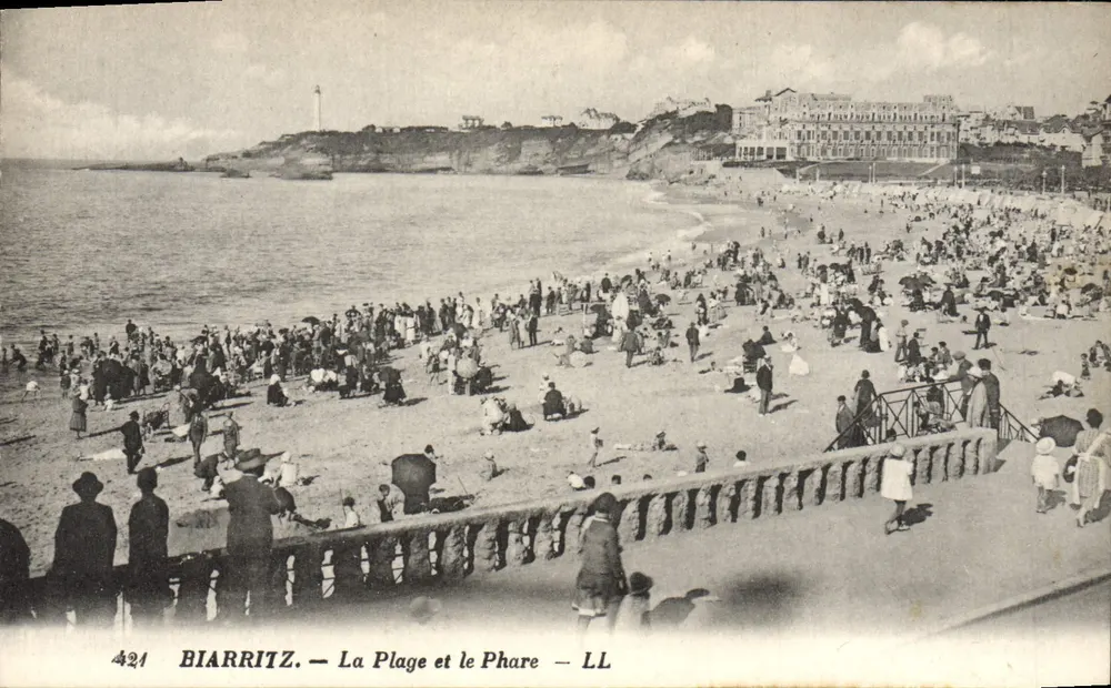 Biarritz — A Praia e o Farol — LL - Frente