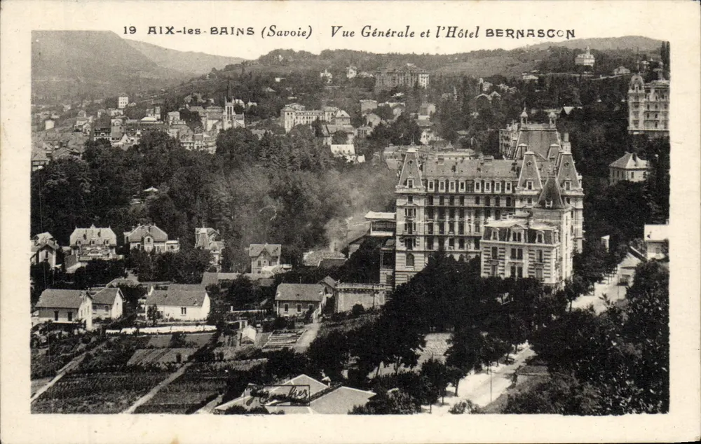Aix-les-Bains (Savoie) — Vue Générale et l'Hôtel Bernascon — Éditeur impr. sur la carte, n° 19 - Vorderseite