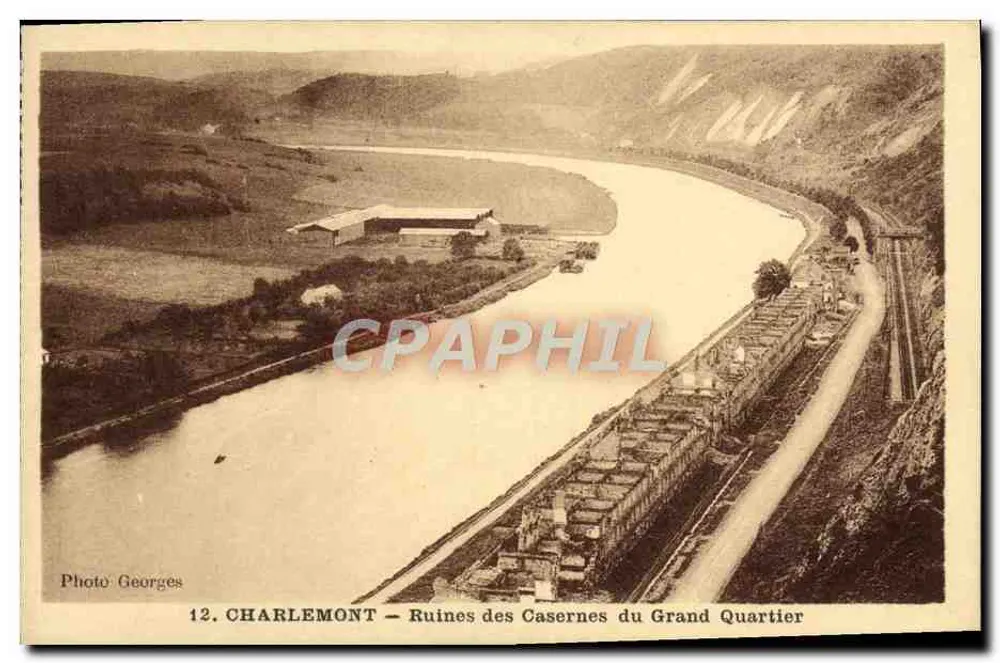 Charlemont — Ruinen der Kasernen des Grand Quartier — Photo Georges - Vorderseite