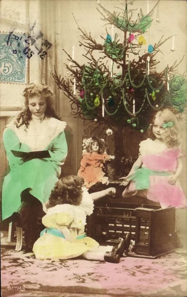 Kinder vor einem Weihnachtsbaum — farbenfrohe Dekorationen — Lychnogravure & Cie, Bordeaux - Vorderseite
